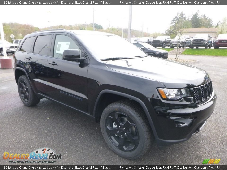 2019 Jeep Grand Cherokee Laredo 4x4 Diamond Black Crystal Pearl / Black Photo #7