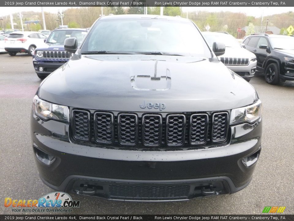 2019 Jeep Grand Cherokee Laredo 4x4 Diamond Black Crystal Pearl / Black Photo #8