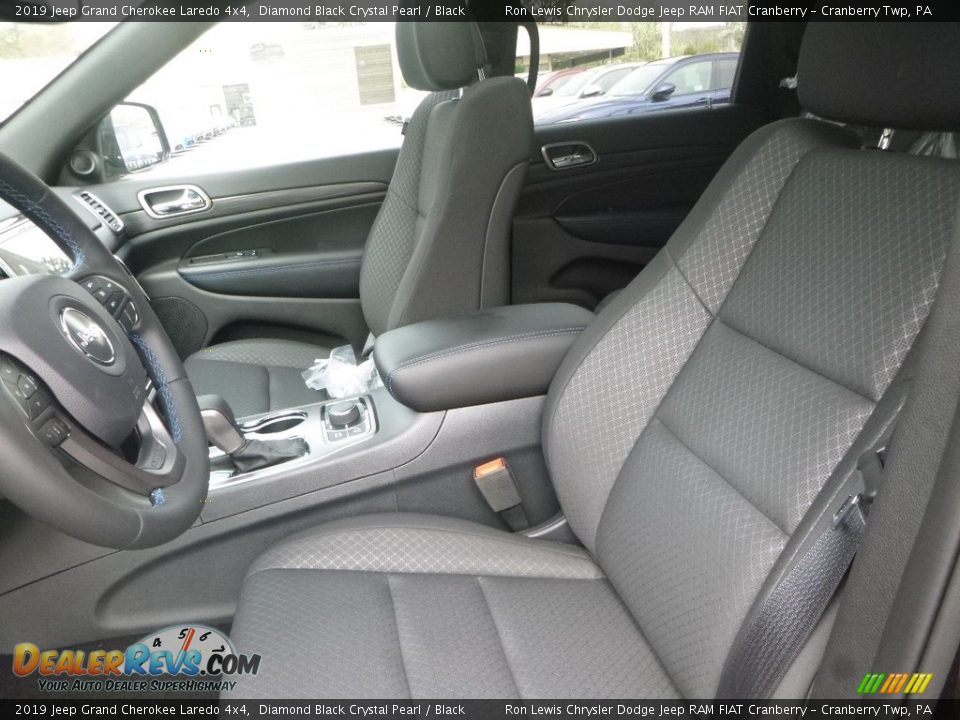 2019 Jeep Grand Cherokee Laredo 4x4 Diamond Black Crystal Pearl / Black Photo #13