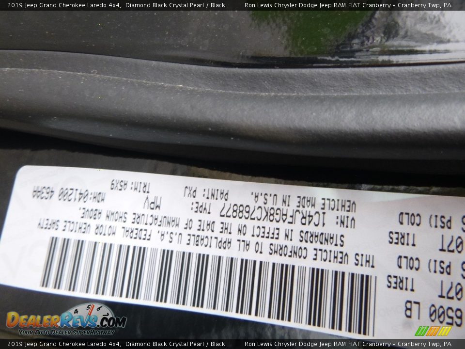 2019 Jeep Grand Cherokee Laredo 4x4 Diamond Black Crystal Pearl / Black Photo #15