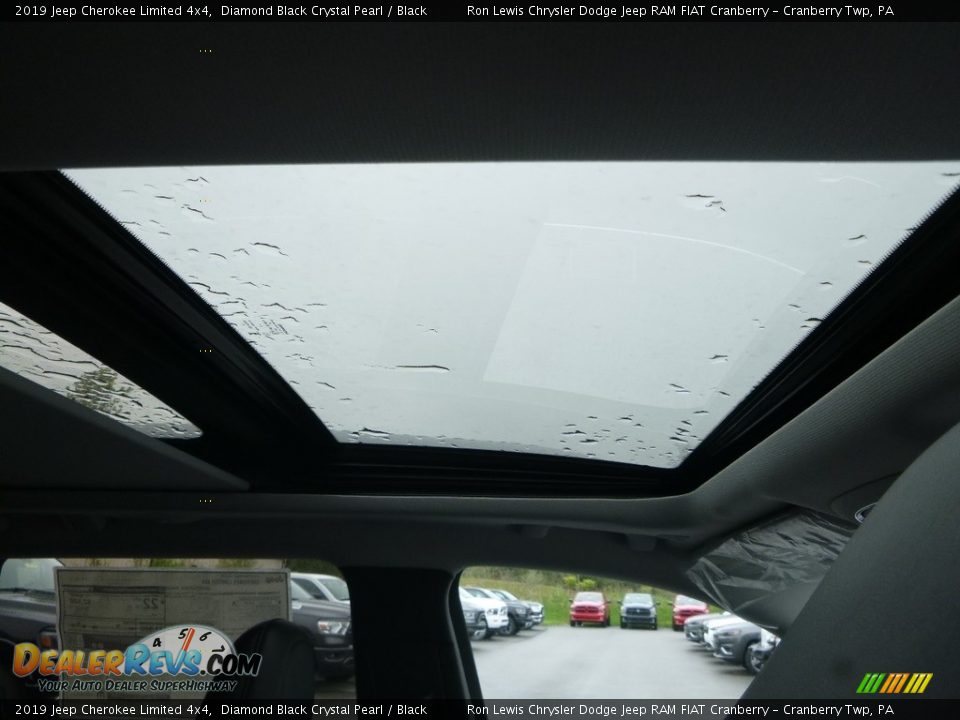 2019 Jeep Cherokee Limited 4x4 Diamond Black Crystal Pearl / Black Photo #12