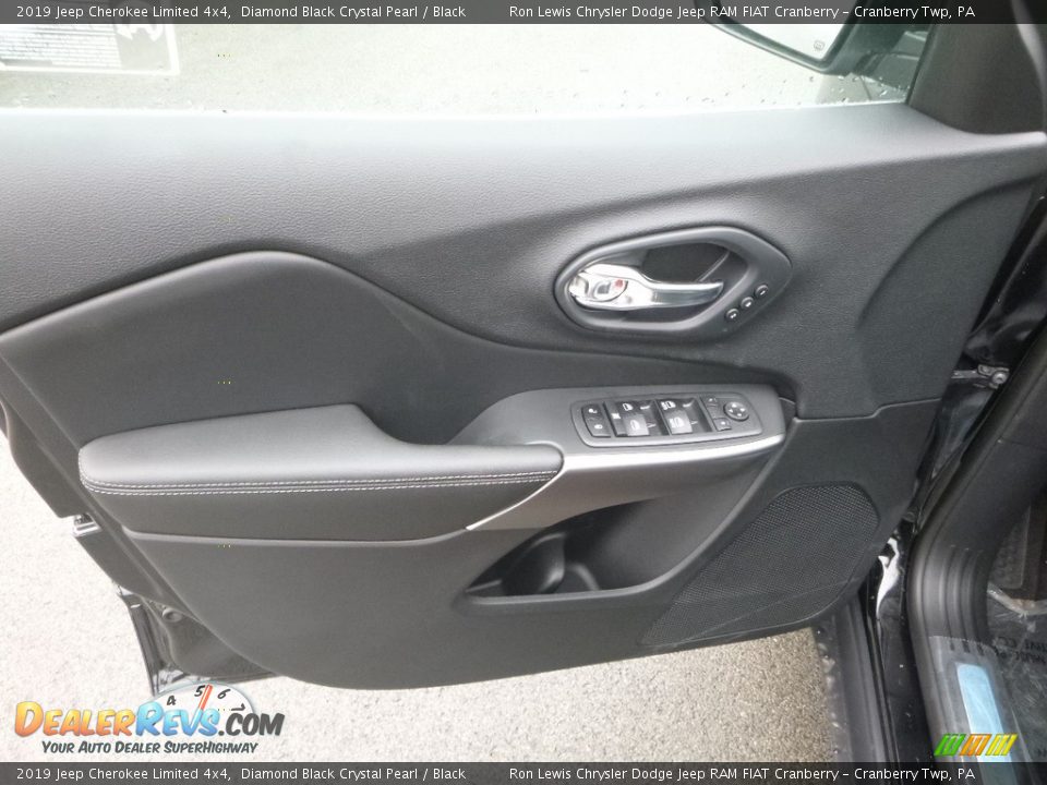 2019 Jeep Cherokee Limited 4x4 Diamond Black Crystal Pearl / Black Photo #15