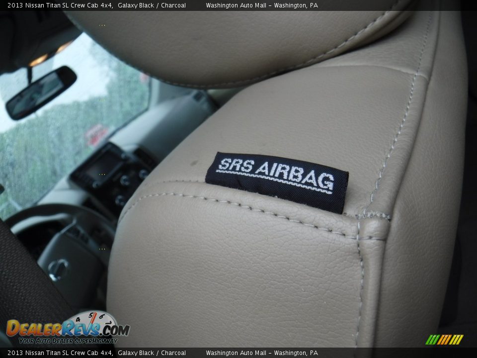 2013 Nissan Titan SL Crew Cab 4x4 Galaxy Black / Charcoal Photo #18