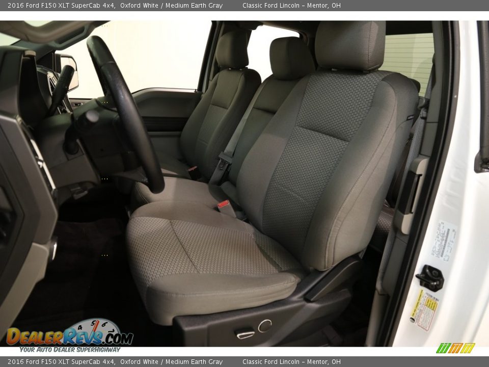 2016 Ford F150 XLT SuperCab 4x4 Oxford White / Medium Earth Gray Photo #6