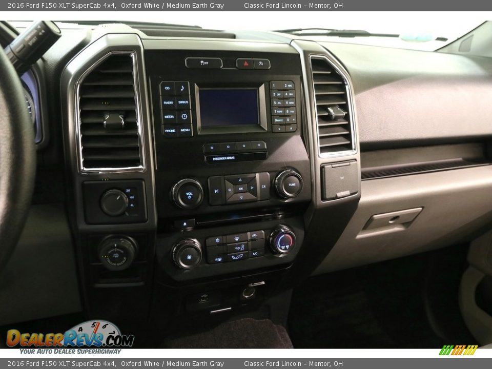 2016 Ford F150 XLT SuperCab 4x4 Oxford White / Medium Earth Gray Photo #10