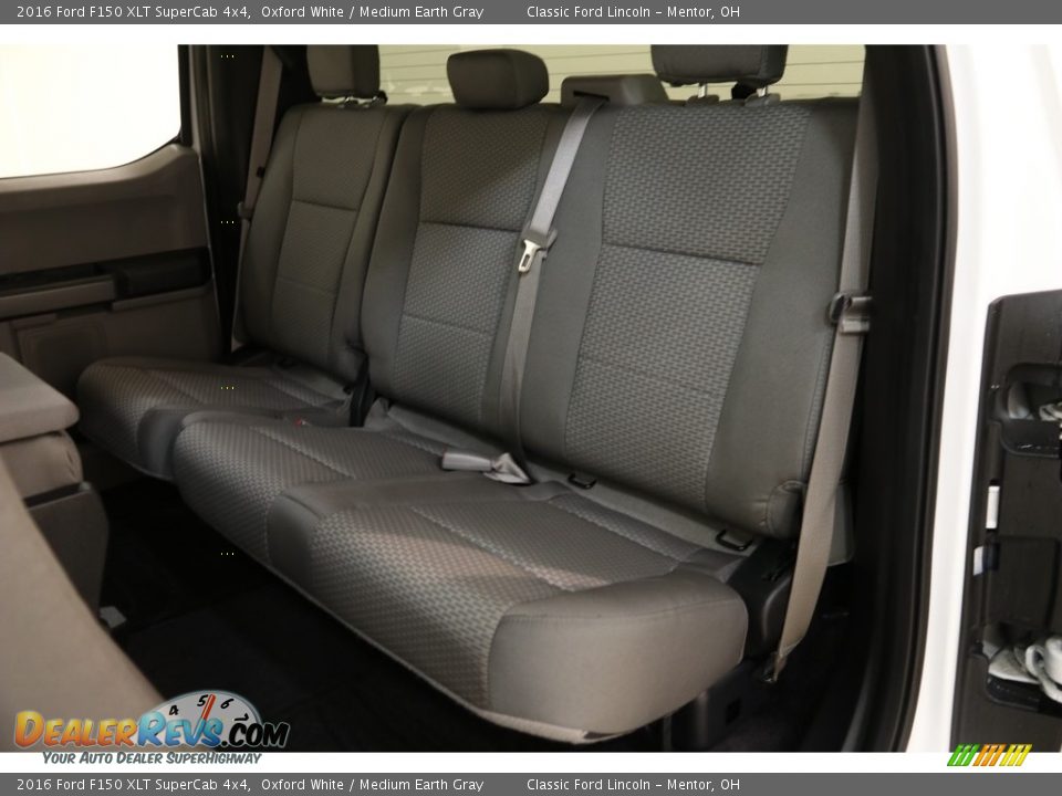 2016 Ford F150 XLT SuperCab 4x4 Oxford White / Medium Earth Gray Photo #19