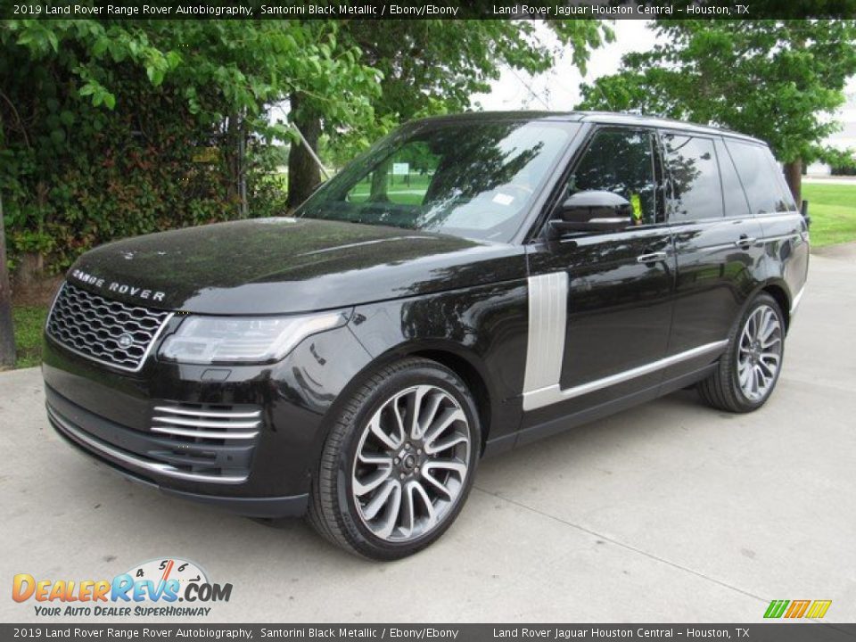 Front 3/4 View of 2019 Land Rover Range Rover Autobiography Photo #10