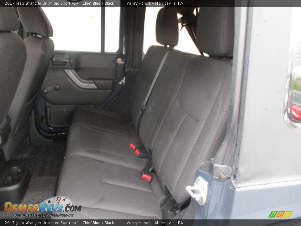 2017 Jeep Wrangler Unlimited Sport 4x4 Chief Blue / Black Photo #12