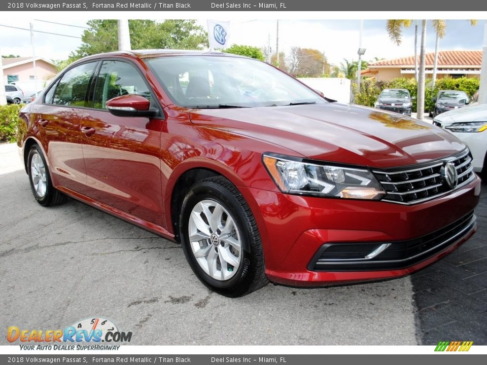 2018 Volkswagen Passat S Fortana Red Metallic / Titan Black Photo #2