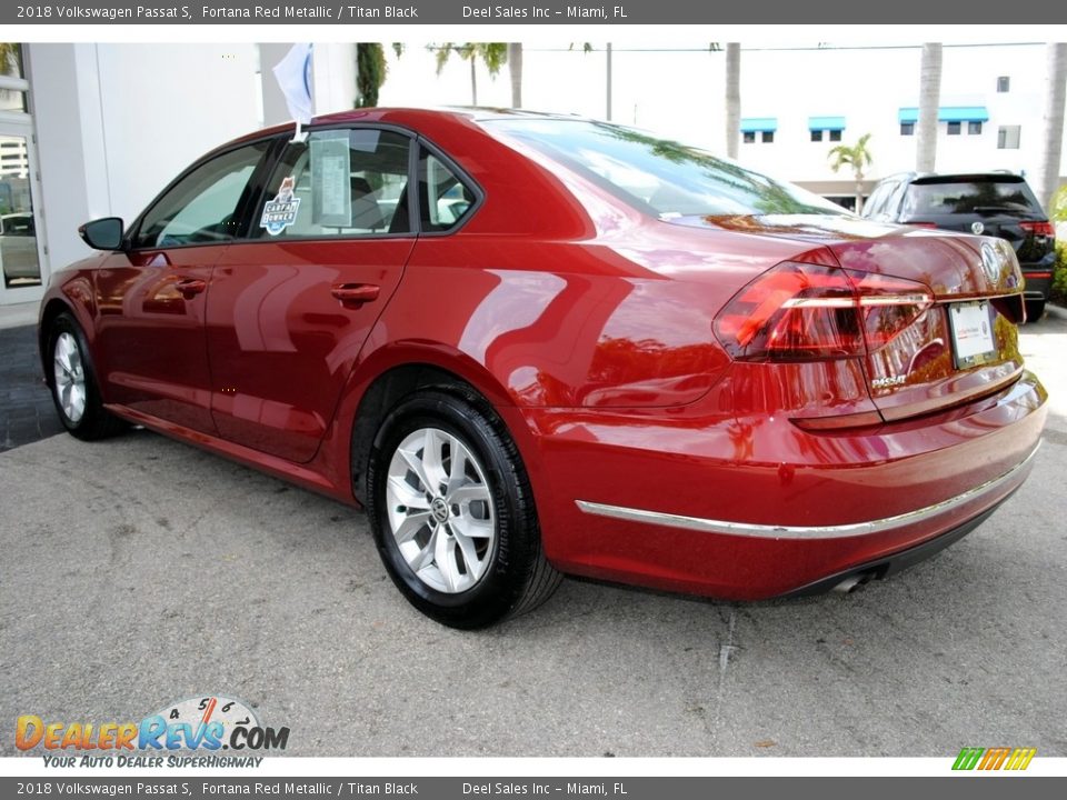2018 Volkswagen Passat S Fortana Red Metallic / Titan Black Photo #7