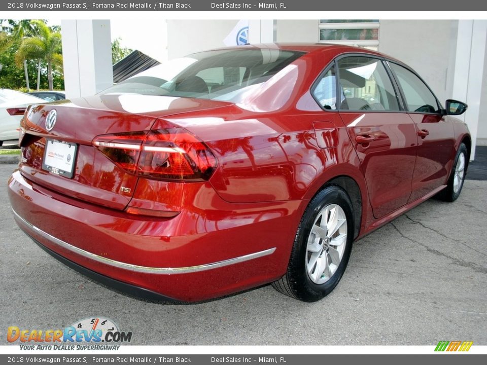 2018 Volkswagen Passat S Fortana Red Metallic / Titan Black Photo #10