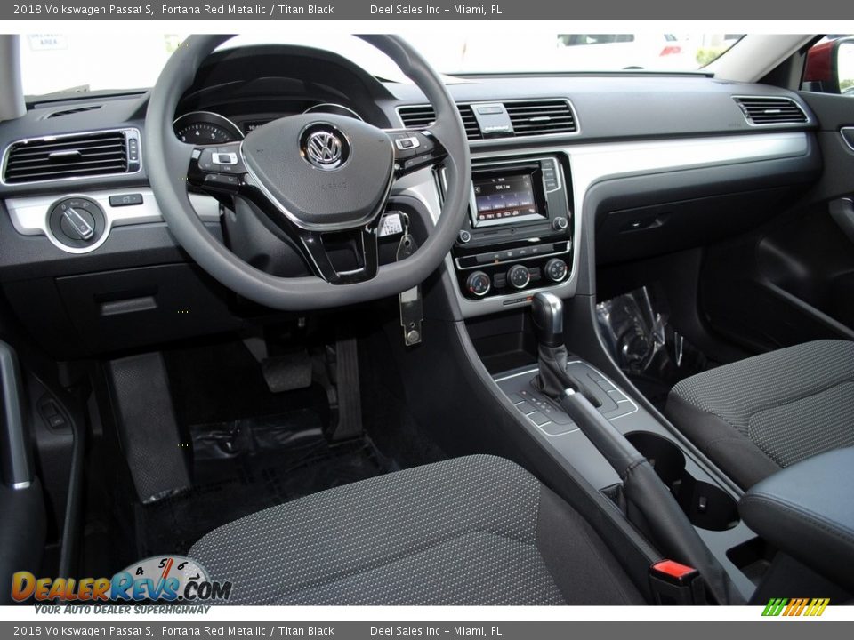 2018 Volkswagen Passat S Fortana Red Metallic / Titan Black Photo #13
