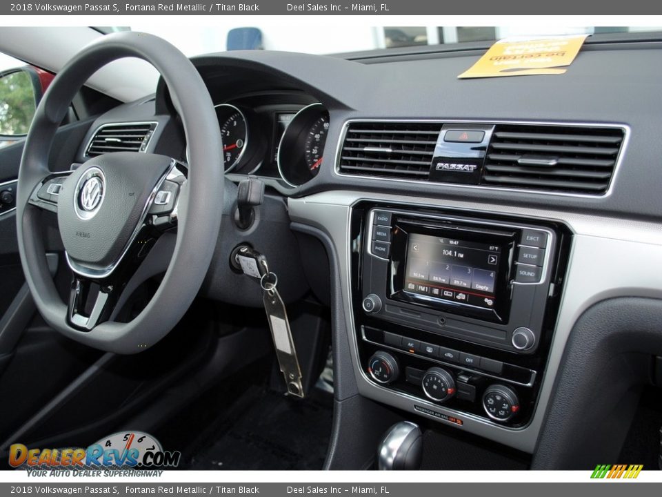 2018 Volkswagen Passat S Fortana Red Metallic / Titan Black Photo #19