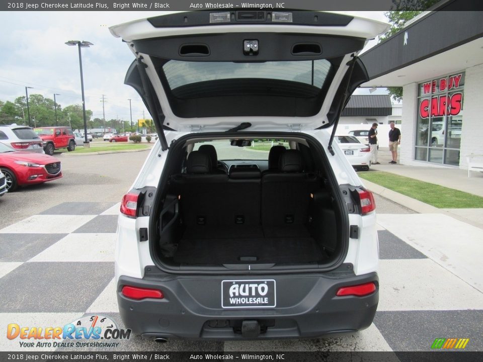 2018 Jeep Cherokee Latitude Plus Bright White / Black Photo #5