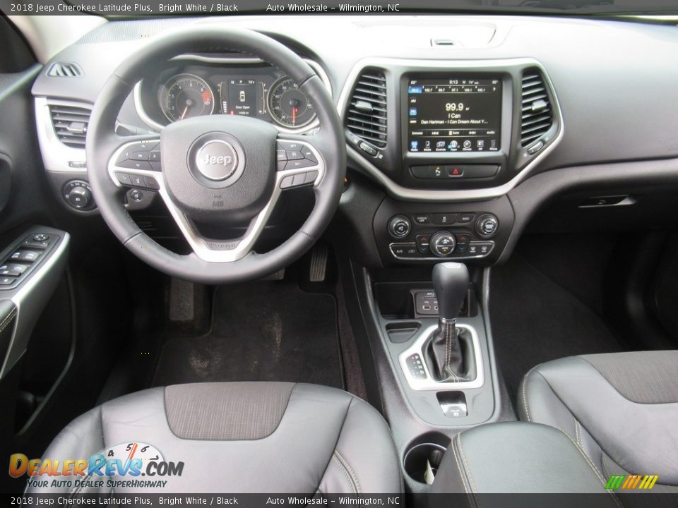 2018 Jeep Cherokee Latitude Plus Bright White / Black Photo #15