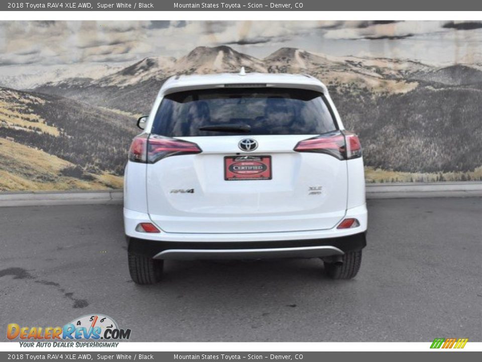2018 Toyota RAV4 XLE AWD Super White / Black Photo #8