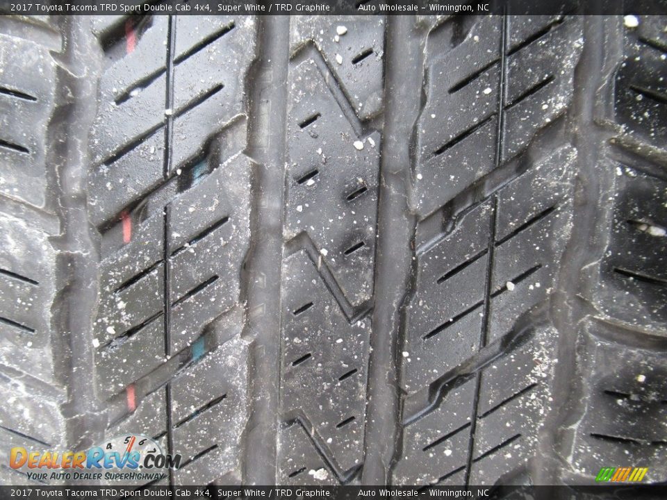 2017 Toyota Tacoma TRD Sport Double Cab 4x4 Super White / TRD Graphite Photo #9