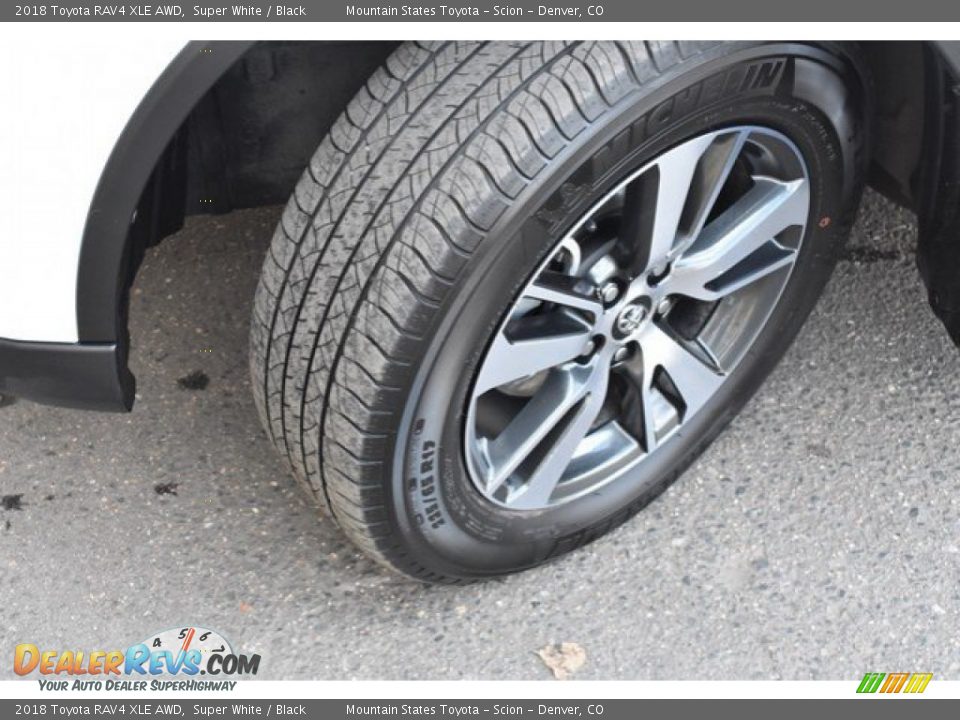 2018 Toyota RAV4 XLE AWD Super White / Black Photo #29