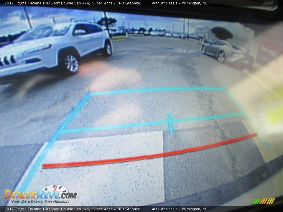 2017 Toyota Tacoma TRD Sport Double Cab 4x4 Super White / TRD Graphite Photo #18