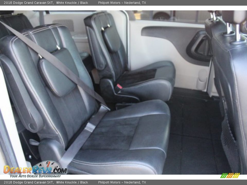 2018 Dodge Grand Caravan SXT White Knuckle / Black Photo #24