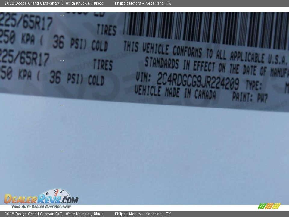 2018 Dodge Grand Caravan SXT White Knuckle / Black Photo #29