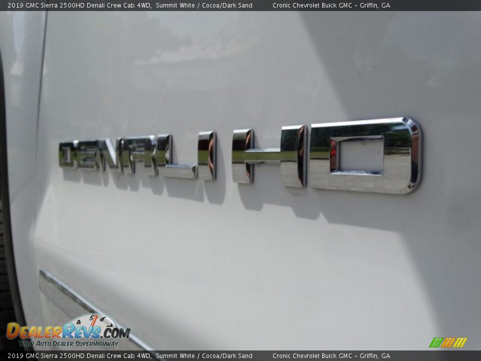 2019 GMC Sierra 2500HD Denali Crew Cab 4WD Summit White / Cocoa/Dark Sand Photo #12