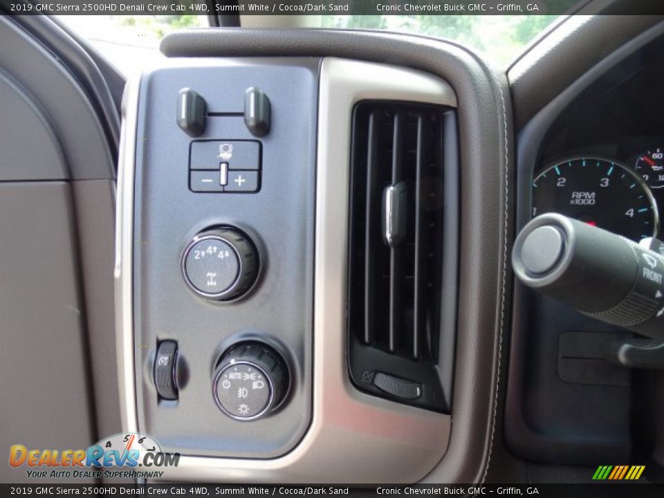 2019 GMC Sierra 2500HD Denali Crew Cab 4WD Summit White / Cocoa/Dark Sand Photo #19