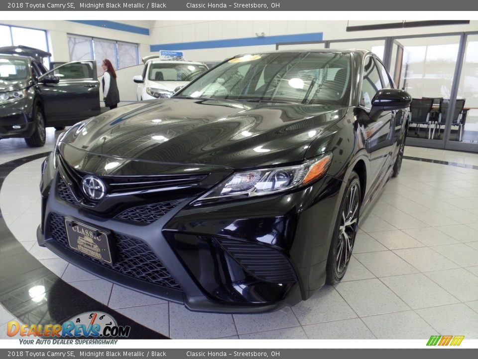 2018 Toyota Camry SE Midnight Black Metallic / Black Photo #1