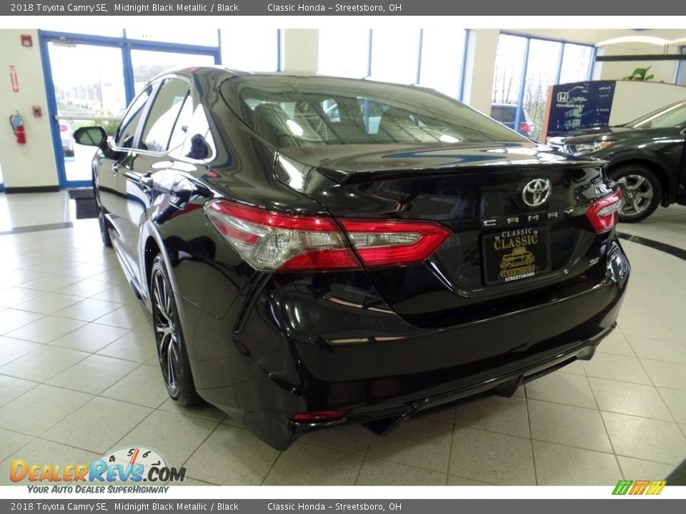 2018 Toyota Camry SE Midnight Black Metallic / Black Photo #3