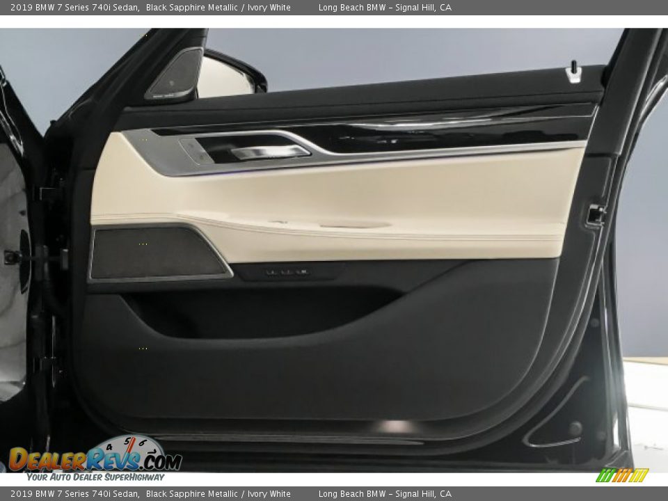 2019 BMW 7 Series 740i Sedan Black Sapphire Metallic / Ivory White Photo #29