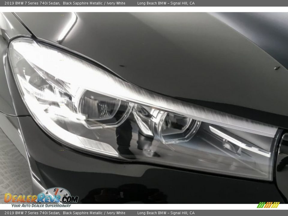 2019 BMW 7 Series 740i Sedan Black Sapphire Metallic / Ivory White Photo #31