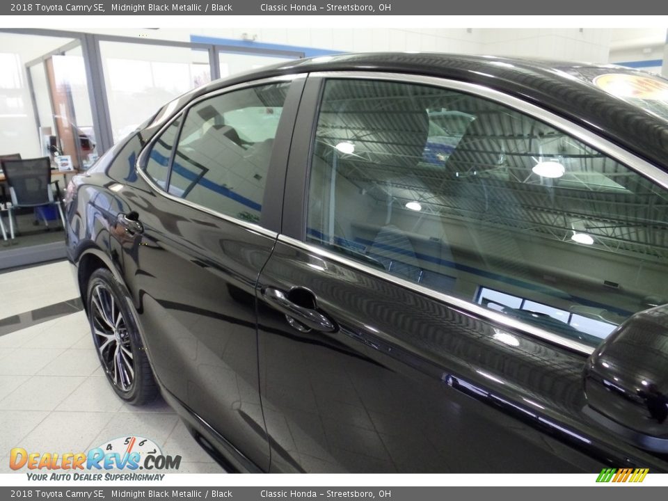 2018 Toyota Camry SE Midnight Black Metallic / Black Photo #11