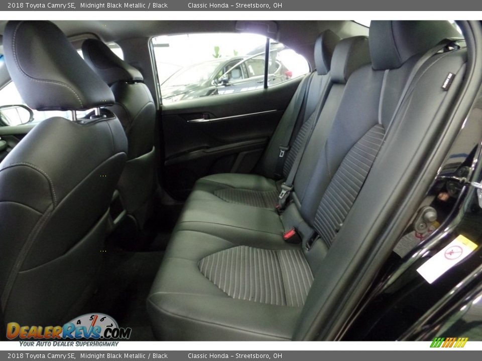 2018 Toyota Camry SE Midnight Black Metallic / Black Photo #17