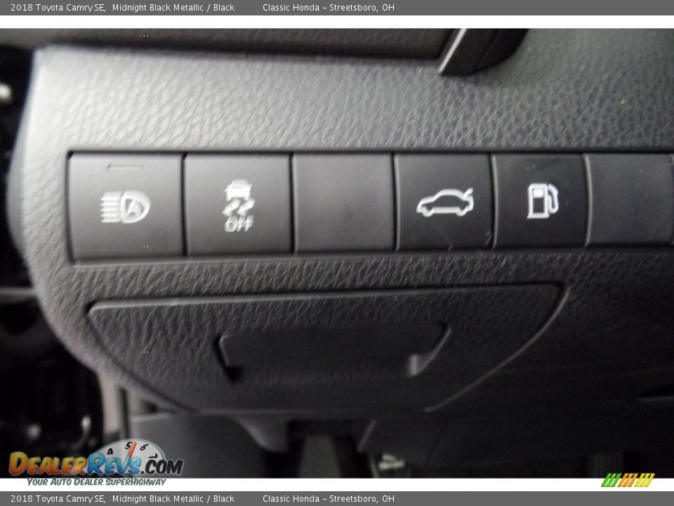 2018 Toyota Camry SE Midnight Black Metallic / Black Photo #30