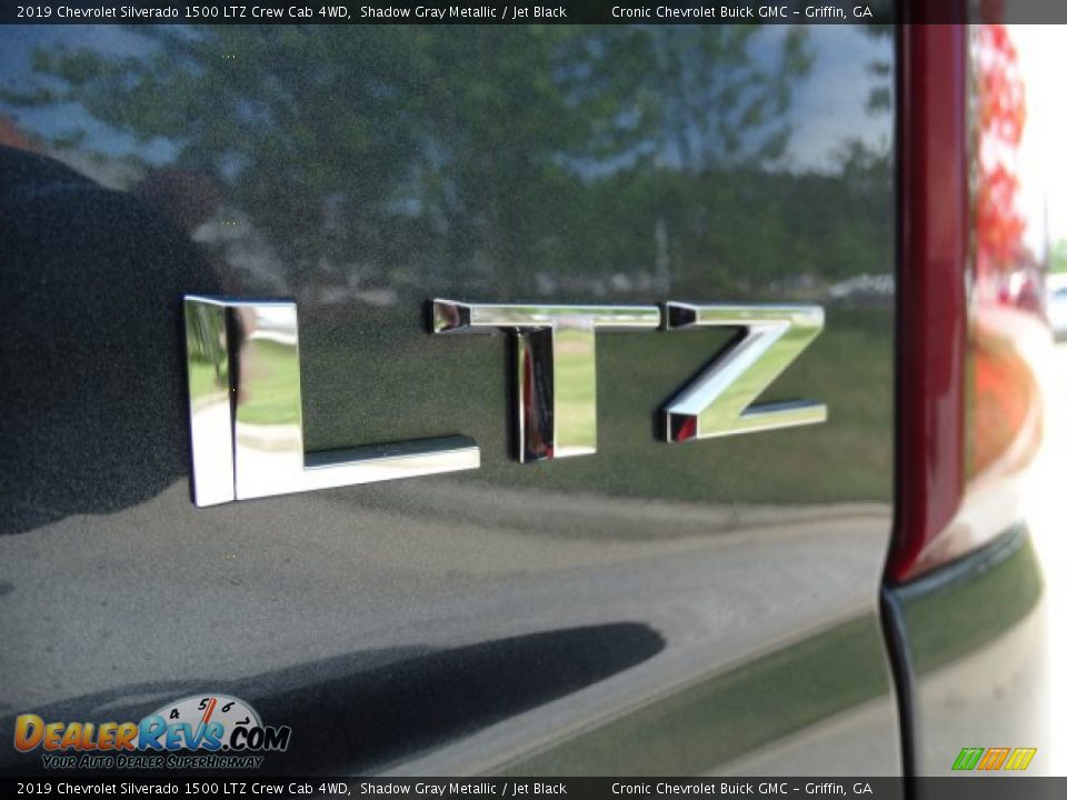 2019 Chevrolet Silverado 1500 LTZ Crew Cab 4WD Shadow Gray Metallic / Jet Black Photo #9