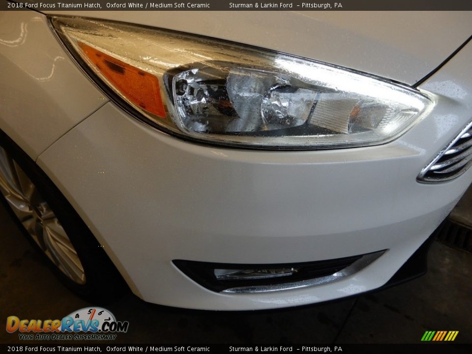 2018 Ford Focus Titanium Hatch Oxford White / Medium Soft Ceramic Photo #2