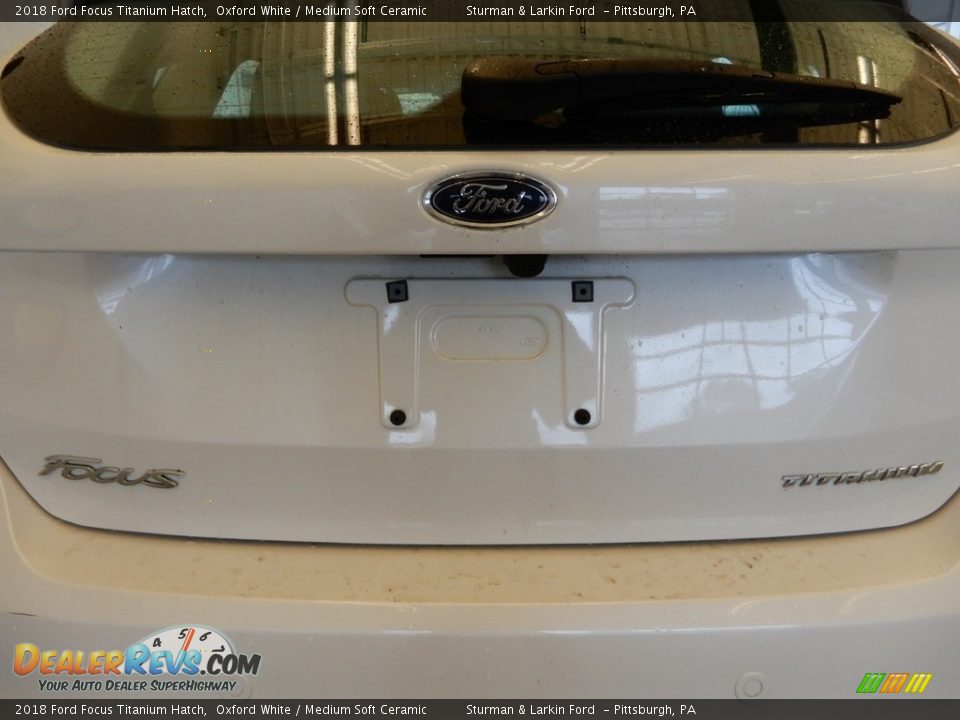 2018 Ford Focus Titanium Hatch Oxford White / Medium Soft Ceramic Photo #7