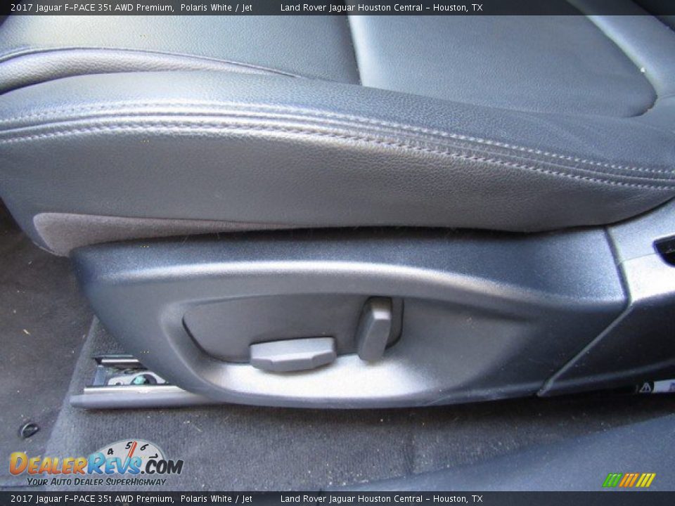 2017 Jaguar F-PACE 35t AWD Premium Polaris White / Jet Photo #26