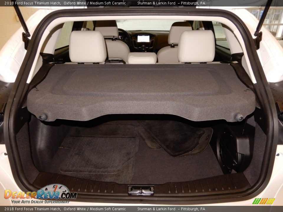 2018 Ford Focus Titanium Hatch Oxford White / Medium Soft Ceramic Photo #8