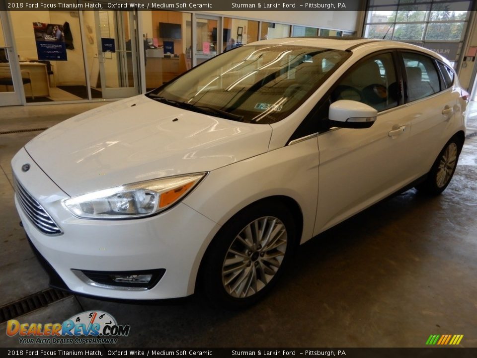 2018 Ford Focus Titanium Hatch Oxford White / Medium Soft Ceramic Photo #10