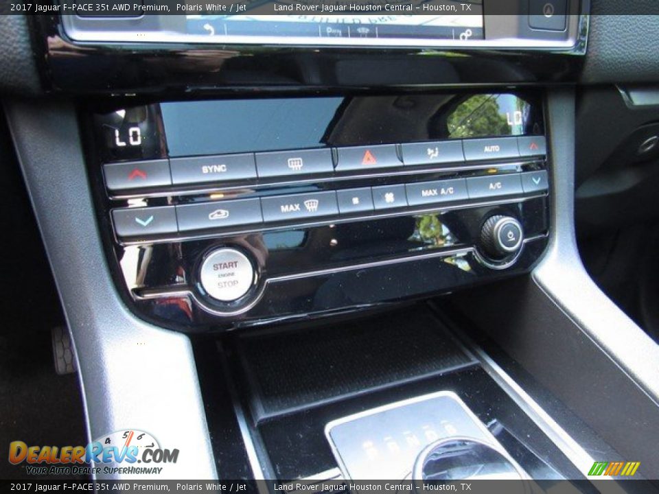 2017 Jaguar F-PACE 35t AWD Premium Polaris White / Jet Photo #35