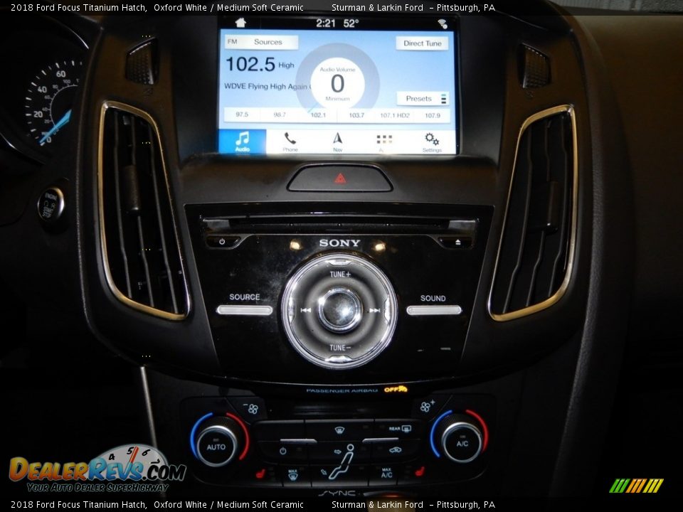 2018 Ford Focus Titanium Hatch Oxford White / Medium Soft Ceramic Photo #24