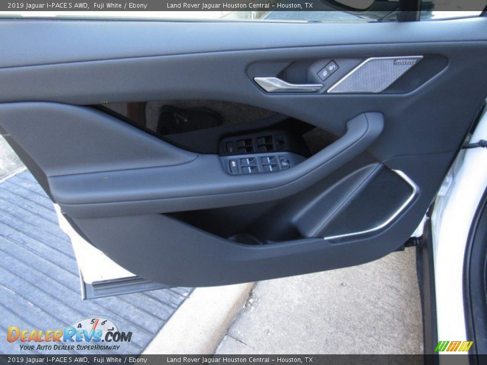 Door Panel of 2019 Jaguar I-PACE S AWD Photo #23