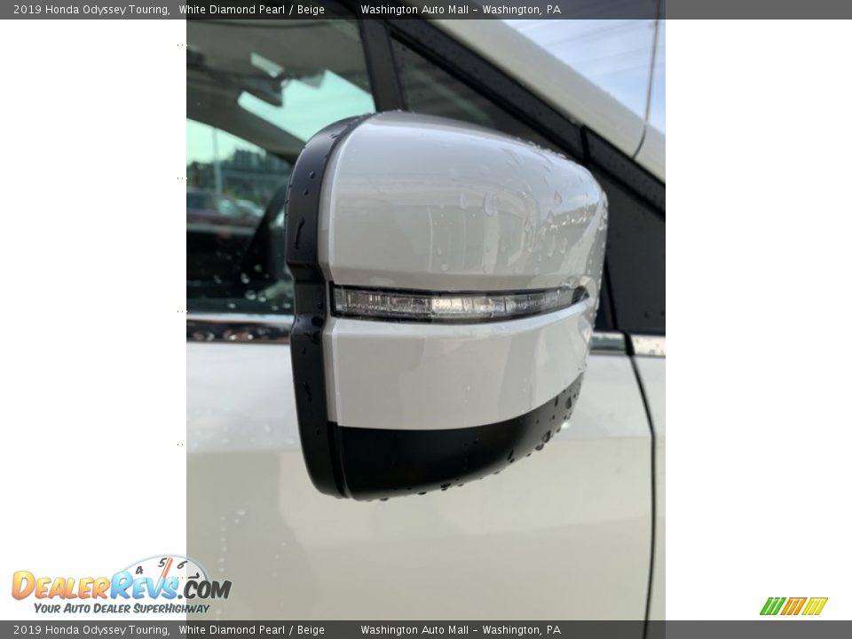 2019 Honda Odyssey Touring White Diamond Pearl / Beige Photo #35