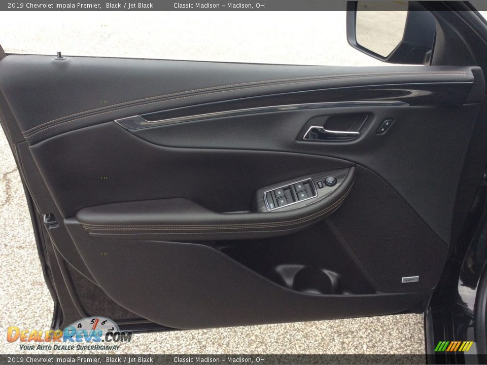 Door Panel of 2019 Chevrolet Impala Premier Photo #13