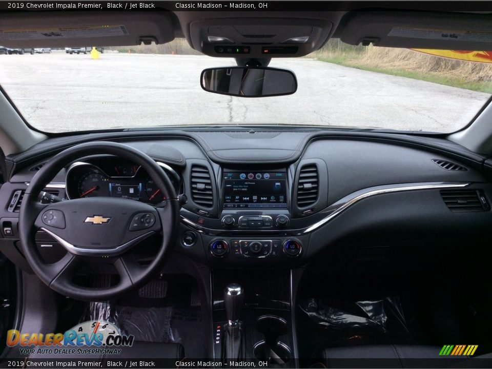 Dashboard of 2019 Chevrolet Impala Premier Photo #16