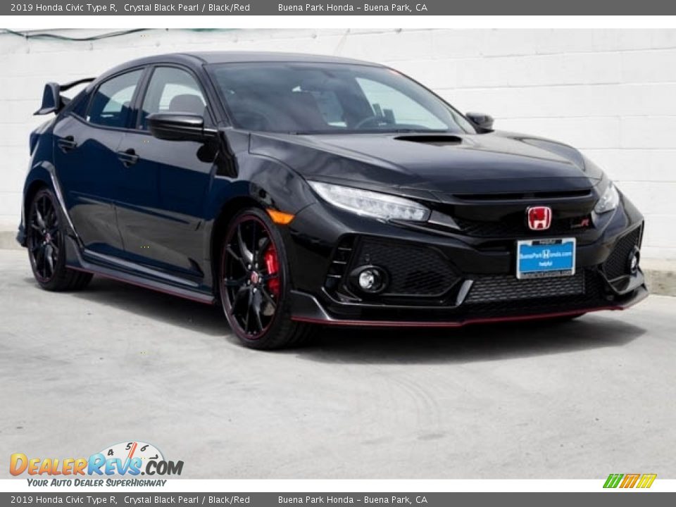 Front 3/4 View of 2019 Honda Civic Type R Photo #1