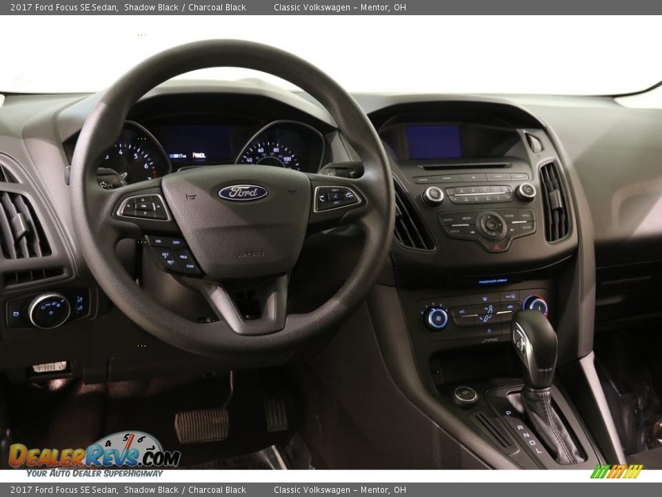 2017 Ford Focus SE Sedan Shadow Black / Charcoal Black Photo #6