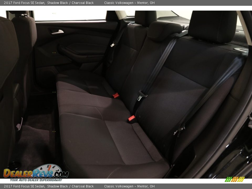 2017 Ford Focus SE Sedan Shadow Black / Charcoal Black Photo #15