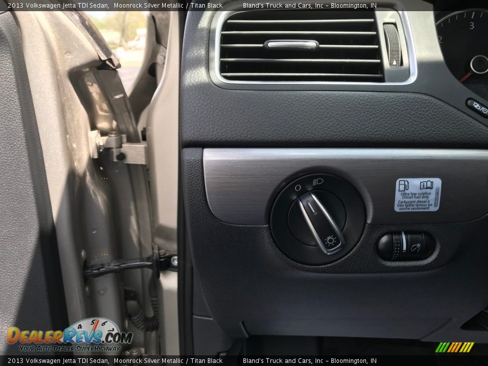 2013 Volkswagen Jetta TDI Sedan Moonrock Silver Metallic / Titan Black Photo #15